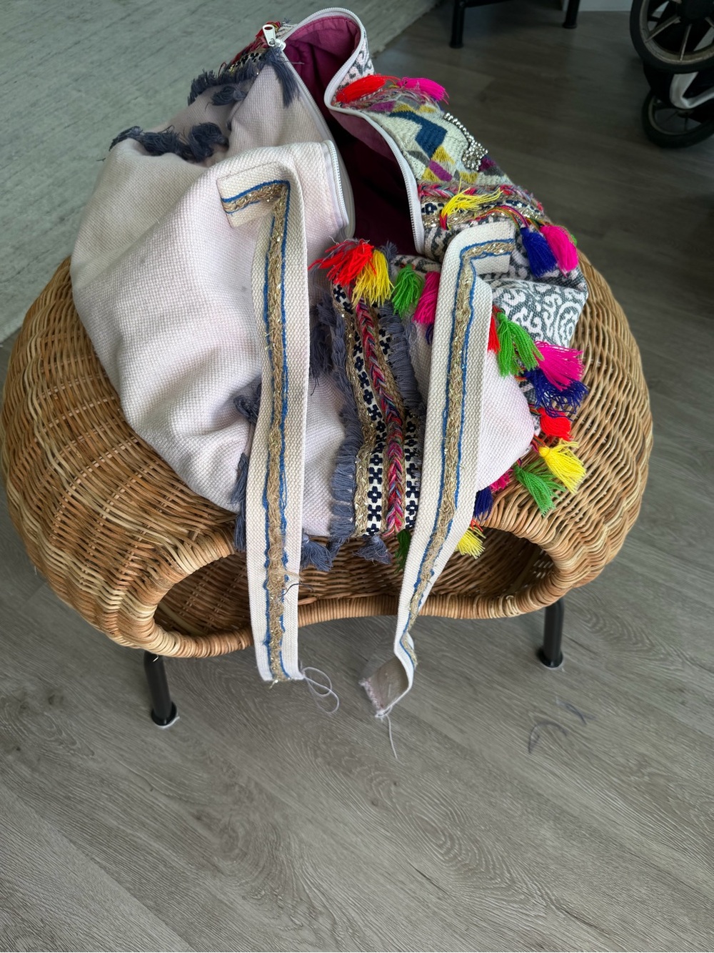 Bohemian Colorful Tassel Boho Tote Bag - ANTICA SARTORIA - Preloved - fair - Picture 14 of 17